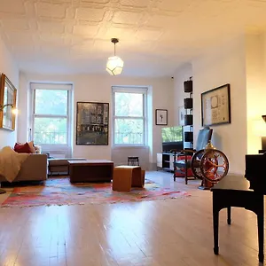 Apartment 1830's Historic Merchant House On The Park Les, New York