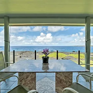 Holiday home Direct Oceanfront, Big Island Keaau